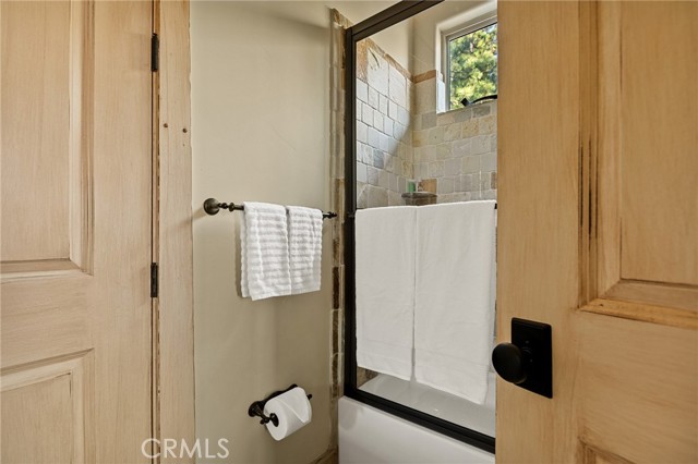 Detail Gallery Image 36 of 44 For 27920 Matterhorn, Lake Arrowhead,  CA 92352 - 5 Beds | 3/1 Baths