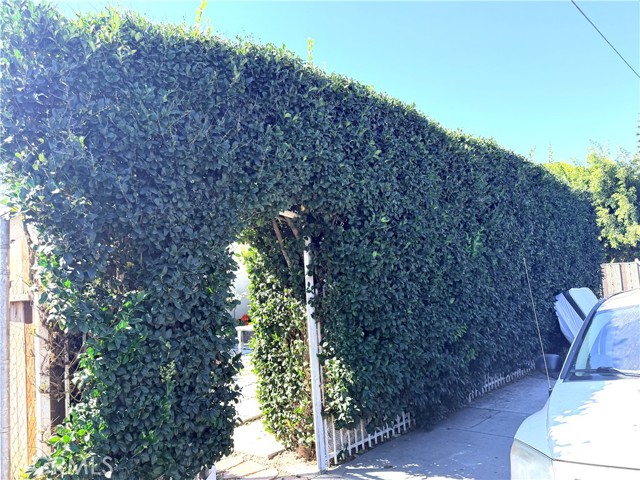 Detail Gallery Image 4 of 43 For 1318 E 100th St, Los Angeles,  CA 90002 - 3 Beds | 2 Baths