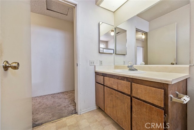 Detail Gallery Image 24 of 38 For 16590 Terrace Ln #G,  Fontana,  CA 92335 - 3 Beds | 2/1 Baths