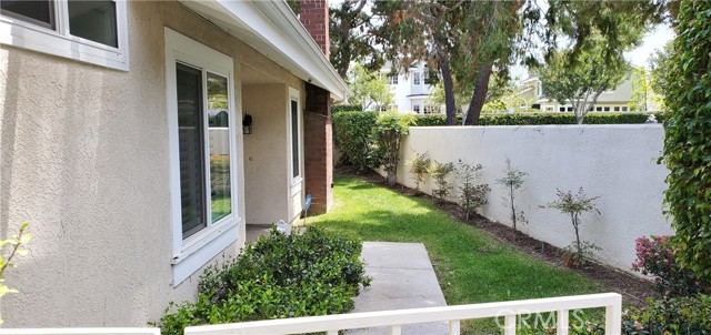 Detail Gallery Image 18 of 19 For 2 Cedarlake #8,  Irvine,  CA 92614 - 2 Beds | 2 Baths