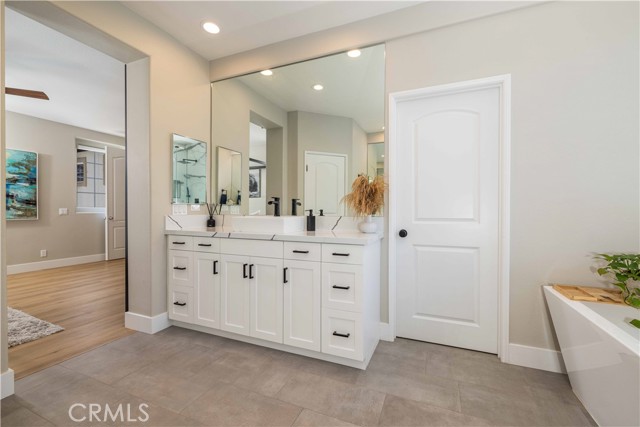 Detail Gallery Image 20 of 40 For 37 La Salle Ln, Ladera Ranch,  CA 92694 - 5 Beds | 2/1 Baths
