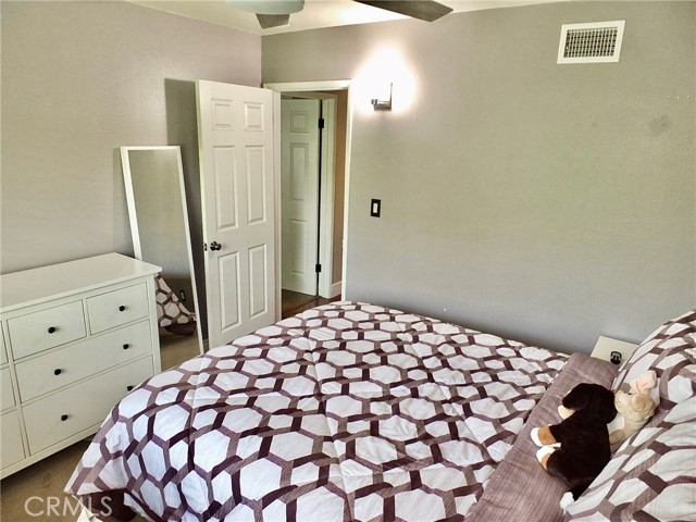 Detail Gallery Image 18 of 26 For 4640 Hazelnut Ave, Seal Beach,  CA 90740 - 4 Beds | 2 Baths