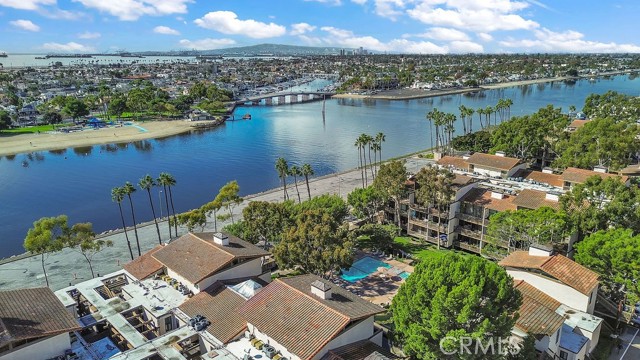 Detail Gallery Image 12 of 40 For 6314 Marina Pacifica, Long Beach,  CA 90803 - 2 Beds | 2 Baths