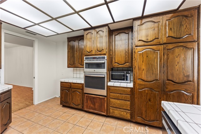 Detail Gallery Image 40 of 40 For 4720 Park Encino Ln #220,  Encino,  CA 91436 - 2 Beds | 2/1 Baths