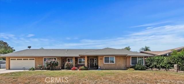 5485 SULPHUR Drive, Jurupa Valley CA: https://media.crmls.org/medias/c80cbfb8-b7b6-43e4-a92d-834fd5af0268.jpg