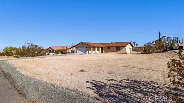 7121 Quail Spring Avenue, 29 Palms, California 92277, 3 Bedrooms Bedrooms, ,2 BathroomsBathrooms,Single Family Residence,For Sale,Quail Spring,CV23230315