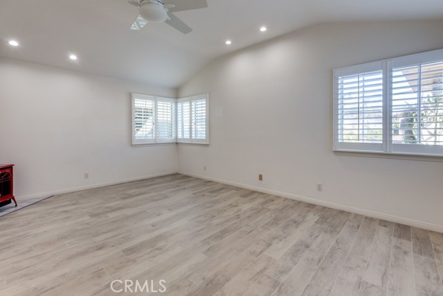 645 Longfellow Avenue, Hermosa Beach CA: https://media.crmls.org/medias/c80df7b7-1c7b-4b8e-a2a5-9eaf941ca531.jpg