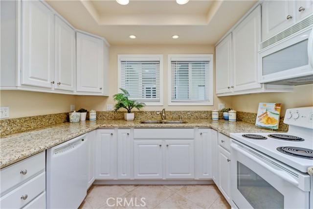 849 Ronda Mendoza, Laguna Woods CA: https://media.crmls.org/medias/c80e1299-61ea-479b-bc1c-bc537febc595.jpg