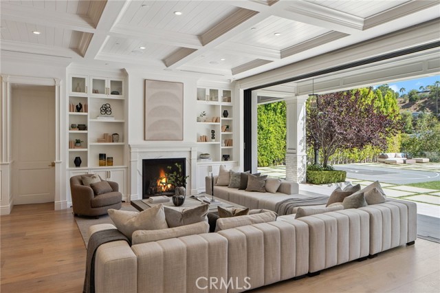 16630 Oldham Place, Encino CA: https://media.crmls.org/medias/c80e59e2-dc88-4eb5-982b-7eeae1ba222c.jpg