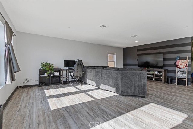 Detail Gallery Image 5 of 25 For 44539 Freer Way, Lancaster,  CA 93536 - 3 Beds | 2 Baths