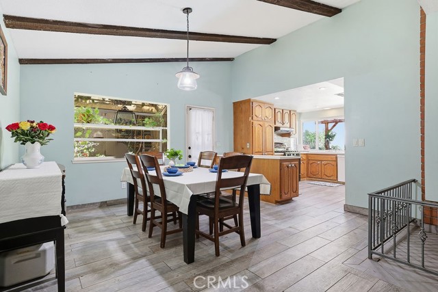 Detail Gallery Image 13 of 51 For 29223 Flowerpark Dr, Canyon Country,  CA 91387 - 3 Beds | 2 Baths