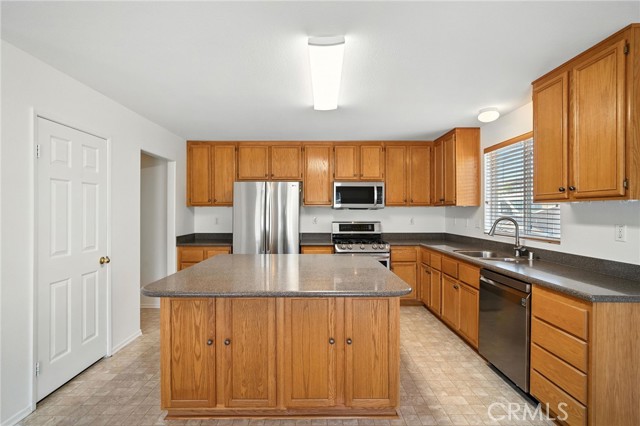 39312 Via Belleza, Murrieta CA: https://media.crmls.org/medias/c8103b1b-53ca-436c-a87e-4d72733957b8.jpg