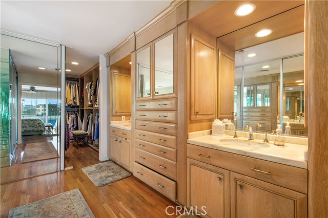 Detail Gallery Image 43 of 58 For 5585 E Corso Di Napoli, Long Beach,  CA 90803 - 3 Beds | 3 Baths