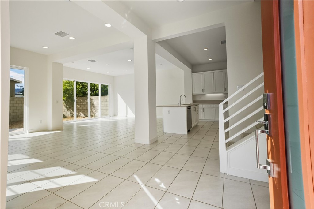 MLS #OC25225551 image #3