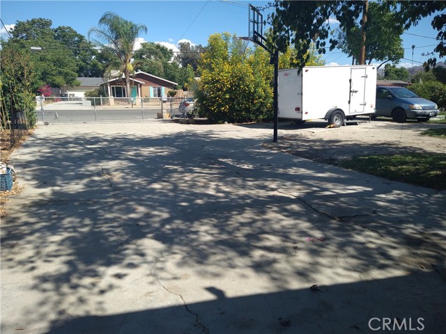 609 S Buena Vista Street, Hemet CA: https://media.crmls.org/medias/c811f0a6-38a8-4753-9697-bd2d898bbdcd.jpg