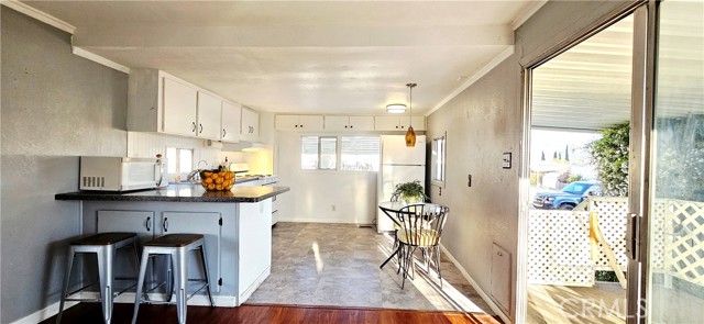 Detail Gallery Image 8 of 19 For 721 N Sunset Ave, Banning,  CA 92220 - 2 Beds | 1 Baths