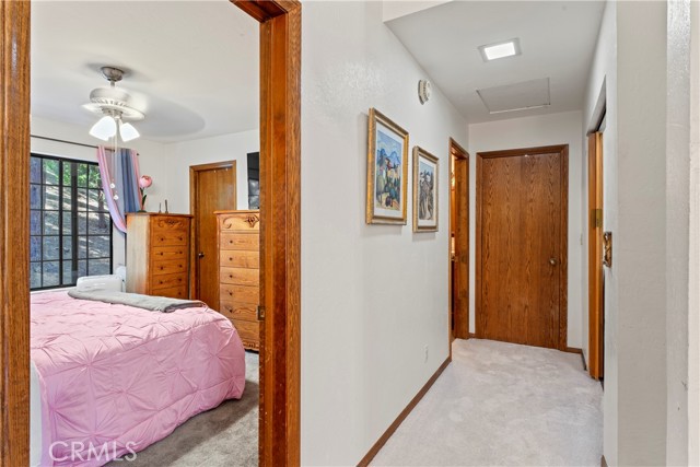 Image 18 of 52 For 27528 Ashwood Lane