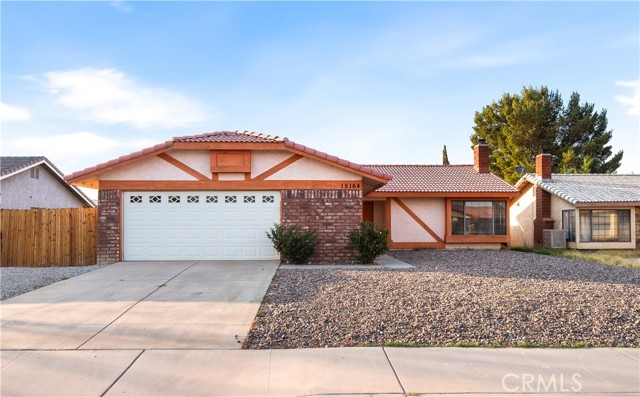 Detail Gallery Image 2 of 39 For 15164 Mesquite Ave, Victorville,  CA 92394 - 3 Beds | 2 Baths