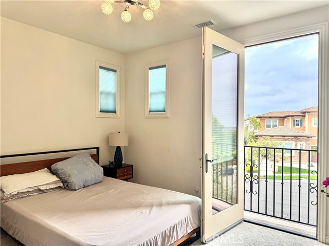 Detail Gallery Image 14 of 30 For 13 Dahlia, Lake Forest,  CA 92630 - 5 Beds | 5/1 Baths