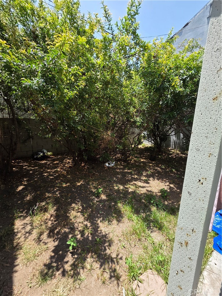 https://media.crmls.org/medias/c8170d1f-7052-49ed-9c7e-f2ab43d739c3.jpg?preset=X-Large