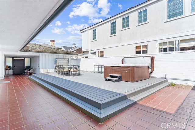 Detail Gallery Image 23 of 36 For 11 Harbor Is, Newport Beach,  CA 92660 - 3 Beds | 2 Baths