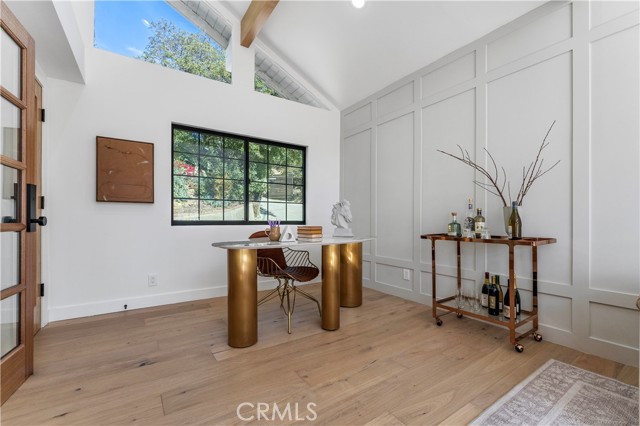 Detail Gallery Image 13 of 38 For 2776 Laurel Canyon Pl, Los Angeles,  CA 90046 - 4 Beds | 5/1 Baths