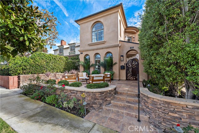 Detail Gallery Image 3 of 34 For 432 Acacia Ave, Corona Del Mar,  CA 92625 - 3 Beds | 3/1 Baths