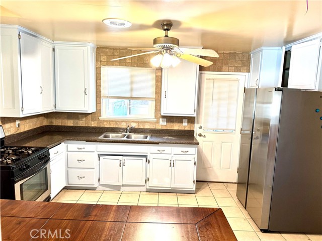 Detail Gallery Image 9 of 24 For 10811 Milano Ave, Norwalk,  CA 90650 - 4 Beds | 2 Baths