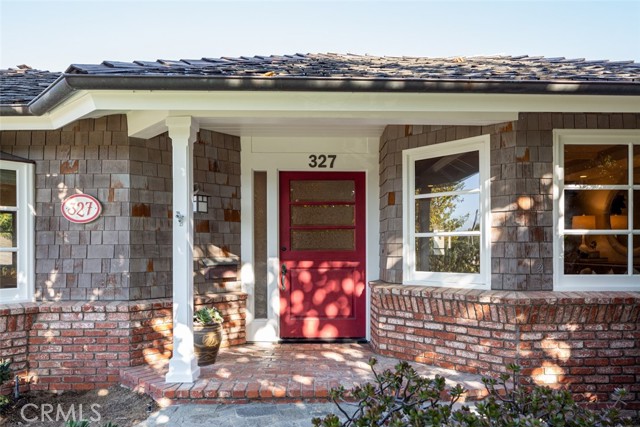 Detail Gallery Image 3 of 50 For 327 Driftwood Rd, Corona Del Mar,  CA 92625 - 4 Beds | 3 Baths