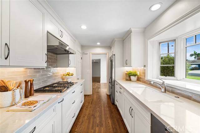 13361 Kootenay, North Tustin CA: https://media.crmls.org/medias/c81a8f6c-b523-4c58-83fa-9ae05f4e0842.jpg