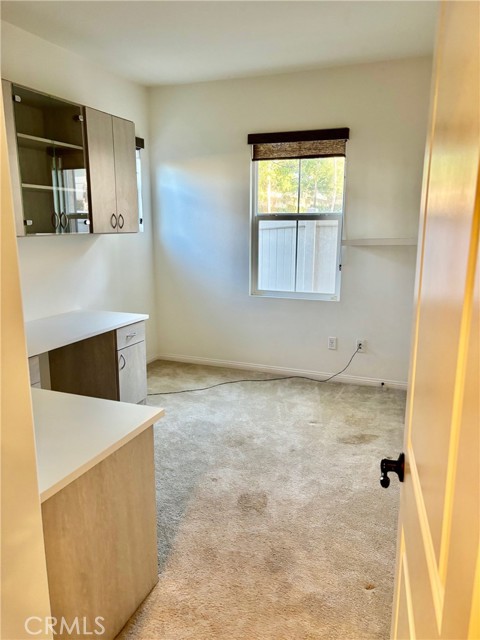 Detail Gallery Image 14 of 33 For 435 Golden Bear Ln, Upland,  CA 91786 - 4 Beds | 2/1 Baths