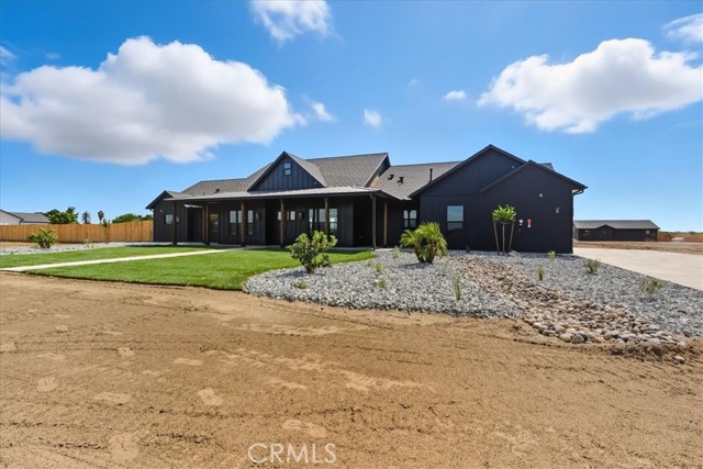 Detail Gallery Image 5 of 75 For 605 S Anderson a Rd, Exeter,  CA 93221 - 7 Beds | 5/1 Baths