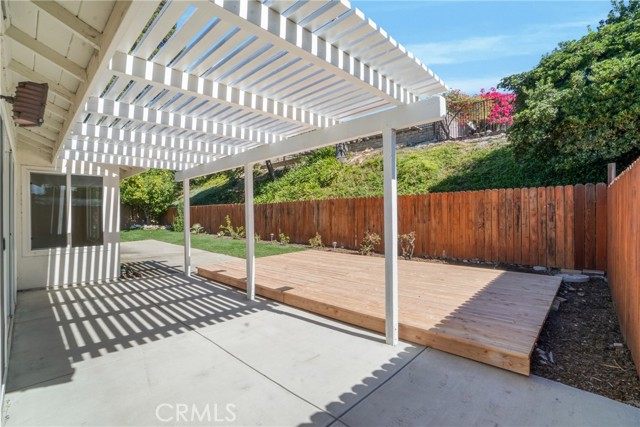 Detail Gallery Image 17 of 23 For 1669 Woodside Dr., Thousand Oaks,  CA 91362 - 3 Beds | 2 Baths