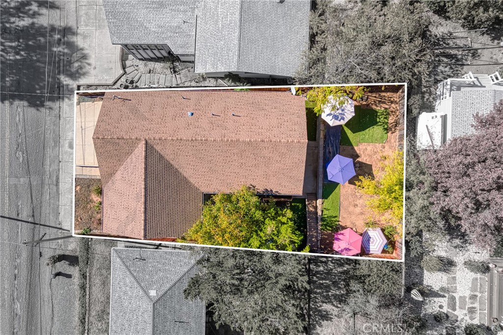 https://media.crmls.org/medias/c81cbfd9-e76b-4086-b7fa-51d2c0ae0e63.jpg?preset=X-Large
