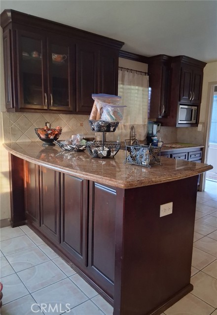 Detail Gallery Image 11 of 15 For 1056 N Fries, Wilmington,  CA 90744 - 3 Beds | 2 Baths