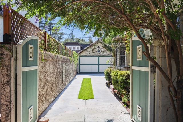 Detail Gallery Image 42 of 58 For 2446 N Heliotrope Dr, Santa Ana,  CA 92706 - 3 Beds | 1/1 Baths