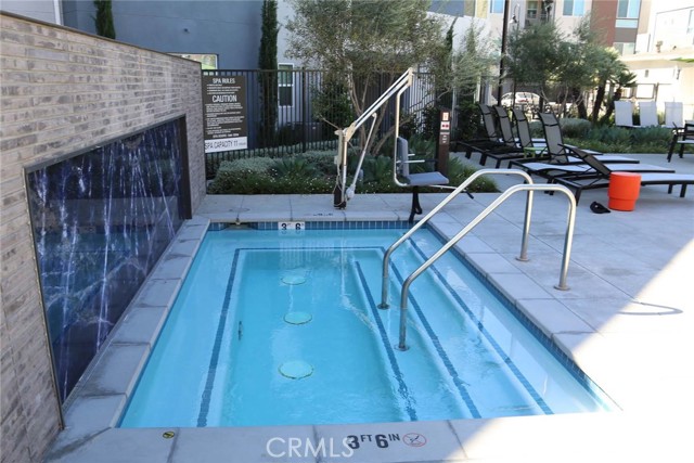 Detail Gallery Image 16 of 25 For 960 N Tangent Privado #303,  Ontario,  CA 91764 - 1 Beds | 1 Baths