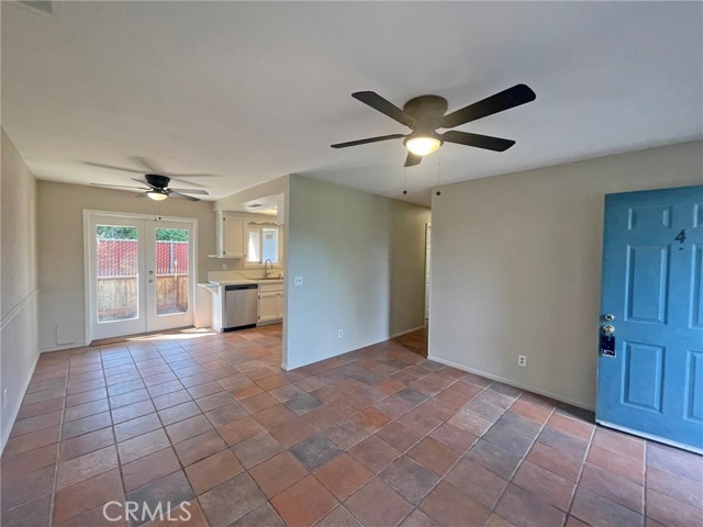 Detail Gallery Image 2 of 22 For 1110 W 8th Ave #4,  Chico,  CA 95926 - 3 Beds | 2 Baths