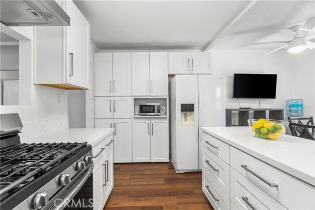 Detail Gallery Image 12 of 24 For 2027 W 70th St, Los Angeles,  CA 90047 - 3 Beds | 2 Baths