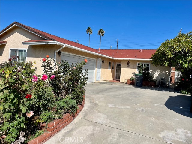 MLS# OC23184215