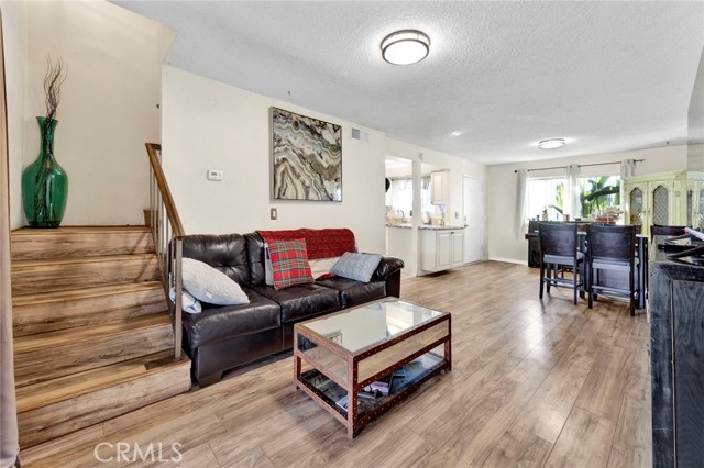 Detail Gallery Image 9 of 31 For 14141 Polk St #1,  Sylmar,  CA 91342 - 3 Beds | 1/1 Baths