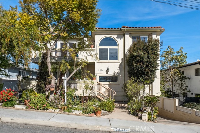 2521 Gates Avenue, Redondo Beach, California 90278, 3 Bedrooms Bedrooms, ,3 BathroomsBathrooms,Residential,Sold,Gates,OC23024487