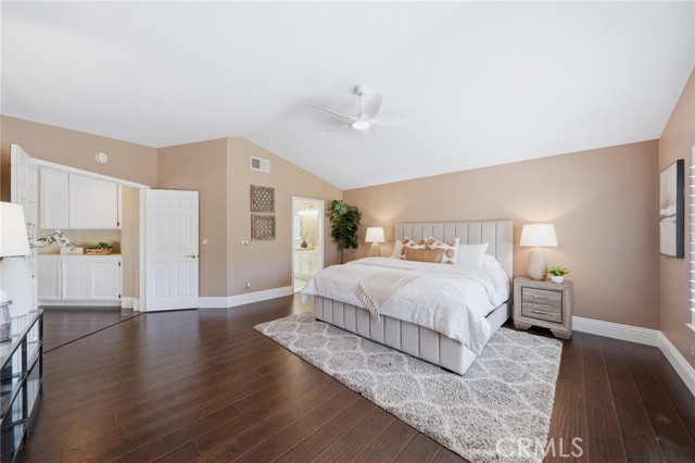 17350 Summer Oak Pl, Yorba Linda CA: https://media.crmls.org/medias/c81ffb87-6e59-4e9b-ba99-5081ac83f593.jpg