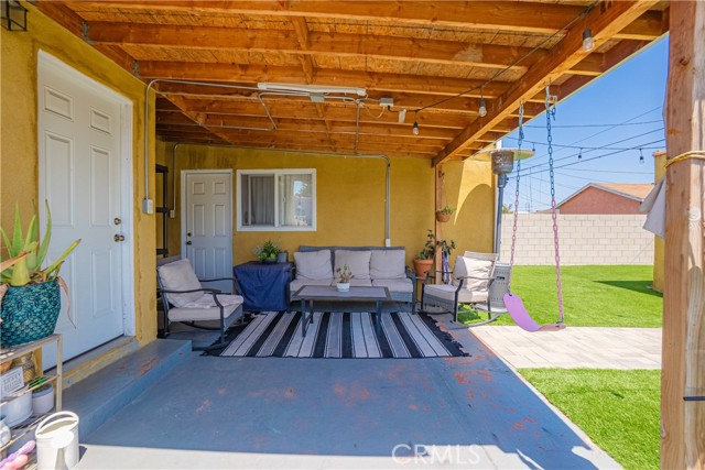 764 W 107th Street, Los Angeles CA: https://media.crmls.org/medias/c81fff2f-1fdb-4955-b32f-34c1be02ea03.jpg