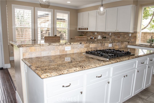1671 Fairway Drive, Corona CA: https://media.crmls.org/medias/c8206293-d7b2-46ef-bfce-0f052b00a59b.jpg