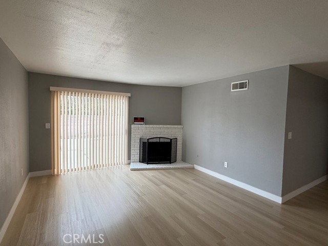 828 Ellen Street, Colton CA: https://media.crmls.org/medias/c820c926-abd8-460d-bc33-2b69577bf9e4.jpg