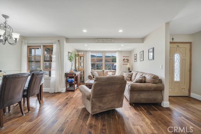 Detail Gallery Image 6 of 50 For 1059 Rambling, Simi Valley,  CA 93065 - 4 Beds | 3 Baths