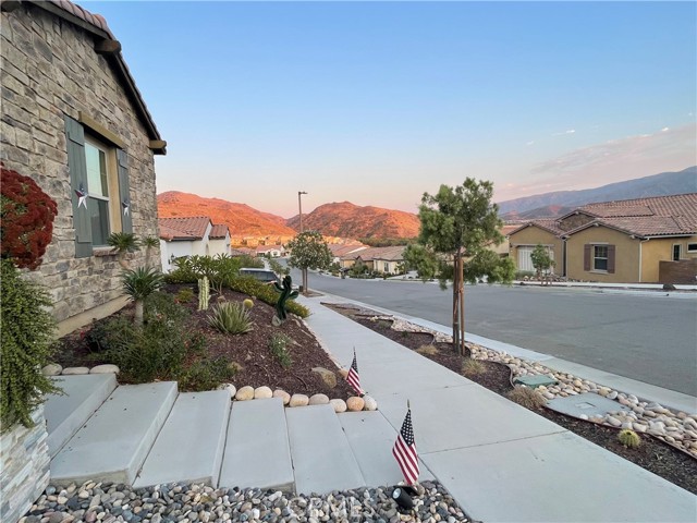 Detail Gallery Image 3 of 39 For 24624 Overlook Dr, Corona,  CA 92883 - 3 Beds | 2 Baths