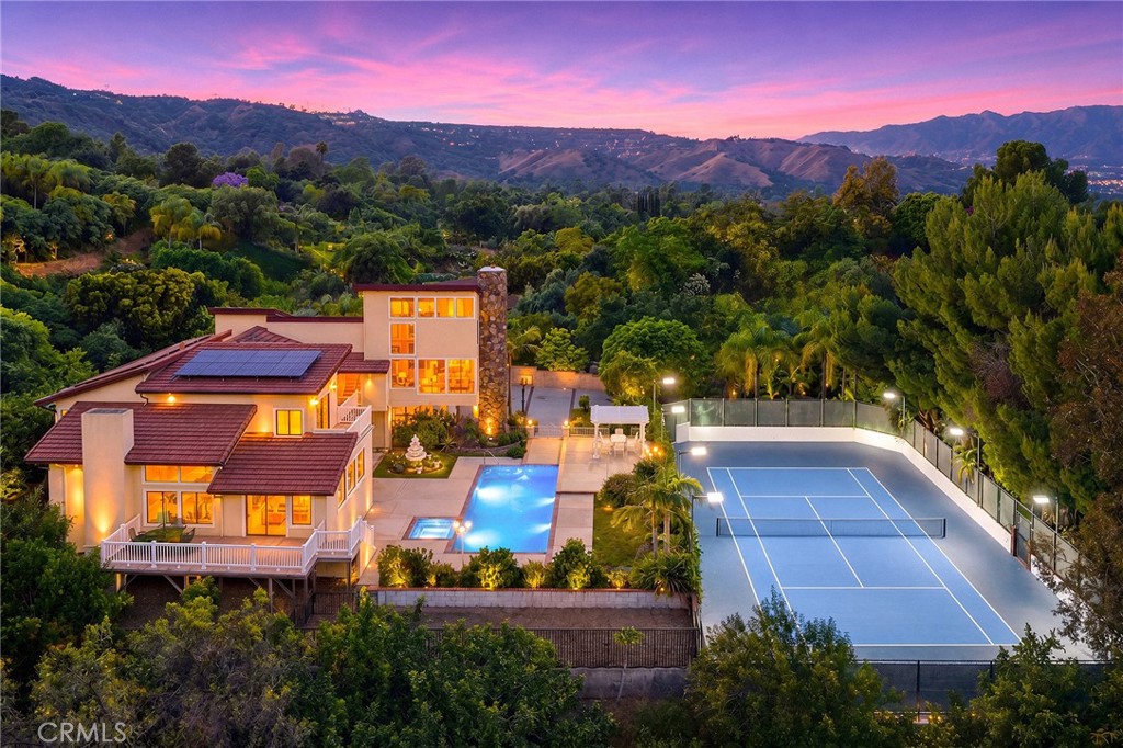 2216 Turnbull Canyon