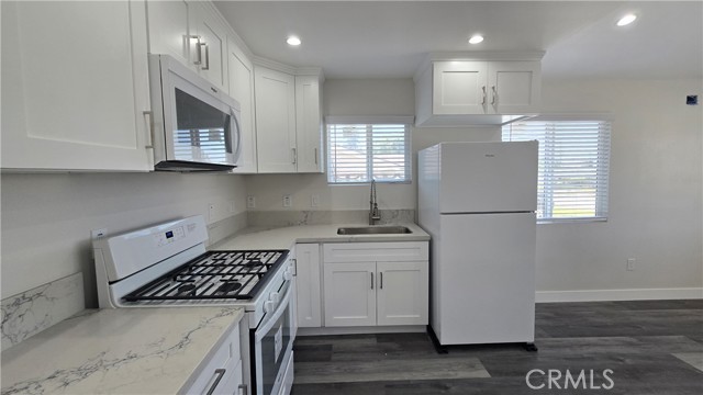 1750 N Madera Avenue, Ontario CA: https://media.crmls.org/medias/c82175c1-15b9-42c4-94a7-52b62ae3ca56.jpg